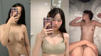 คลิปโป๊เย็ดหีสาวแว่นทางบ้านเสียวฉี่แตกคาเตียง โดนแฟนจับกระแทกเสียวจนทนไม่ไหว