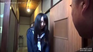 คุณลุงจอมหื่นหลอกกินตับสาวนักเรียนข้างห้อง
