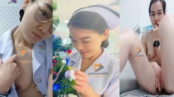คลิปลับ พยาบาลน่ารักแอบรับงานคอลเสียวเบ็ดหีในห้องน้ำ หีฟิตนมกำลังตั้งเต้า
