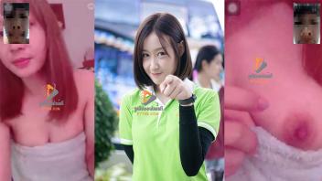 หลุดมือถือ คลิปโป้จุดกางแตด คอลเสียวขอดูนมรุ่นน้องนักศึกษาสาวปี1น่ารักหัวนมตั้ง