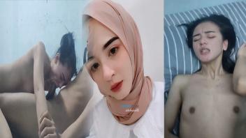 คลิปxxxเย็ดสาวมุสลิม ถอดผ้าคลุมขย่มควย หุ่นโคตรดีน่ารักครางเสียวหี โดนจับเย็ดท่าหมาแตกในคารูหีเสียวมาก