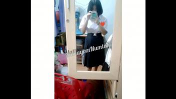 คลิปหลุดจากมือถือนักศึกษาช่วยตัวเองจนน้ำแตก
