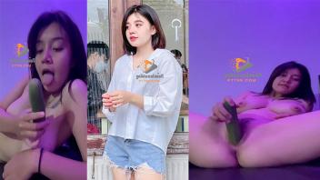 แทงสุดลำ ดาวติกต๊อกรับงาน น้องน้ำหวานนมใหญ่หุ่นอวบเอาแตงยัดรูหีครางเสียวลั่นห้อง